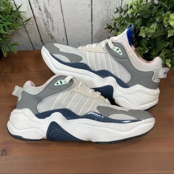 Adidas Unisex Originals Magmur runner sneakers - Picture 1 of 10